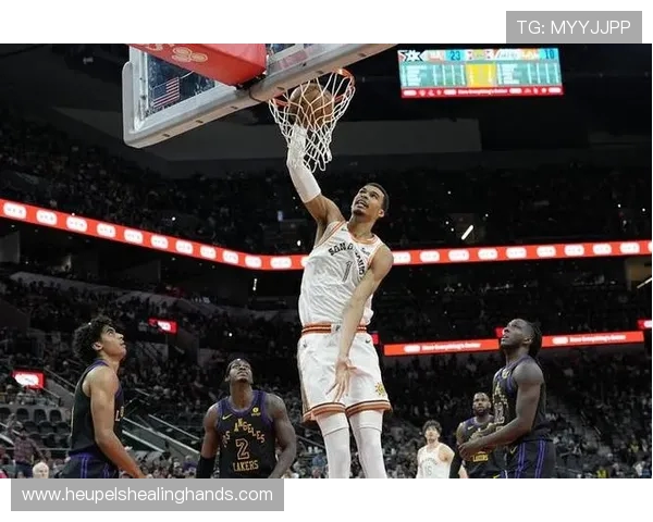 文班亚马二十一分钟高效发挥十四分十二板统治内线显天赋新星风采