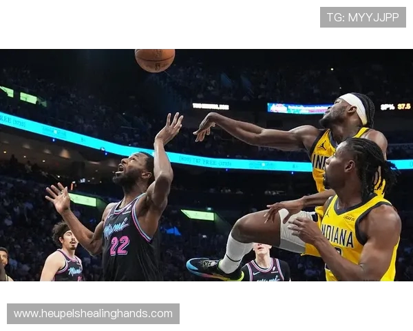 哈克斯强硬对抗后抛投打成二加一助热火拉开步行者到十分优势 哈克斯强硬对抗后抛投打成二加一助热火拉开步行者到十分优势